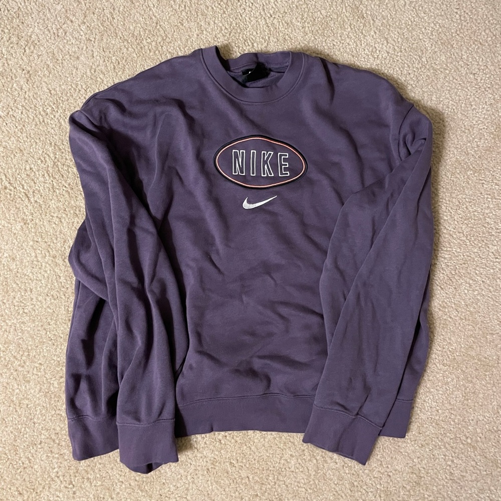 Women’s XL lightly worn purple Nike Crewneck